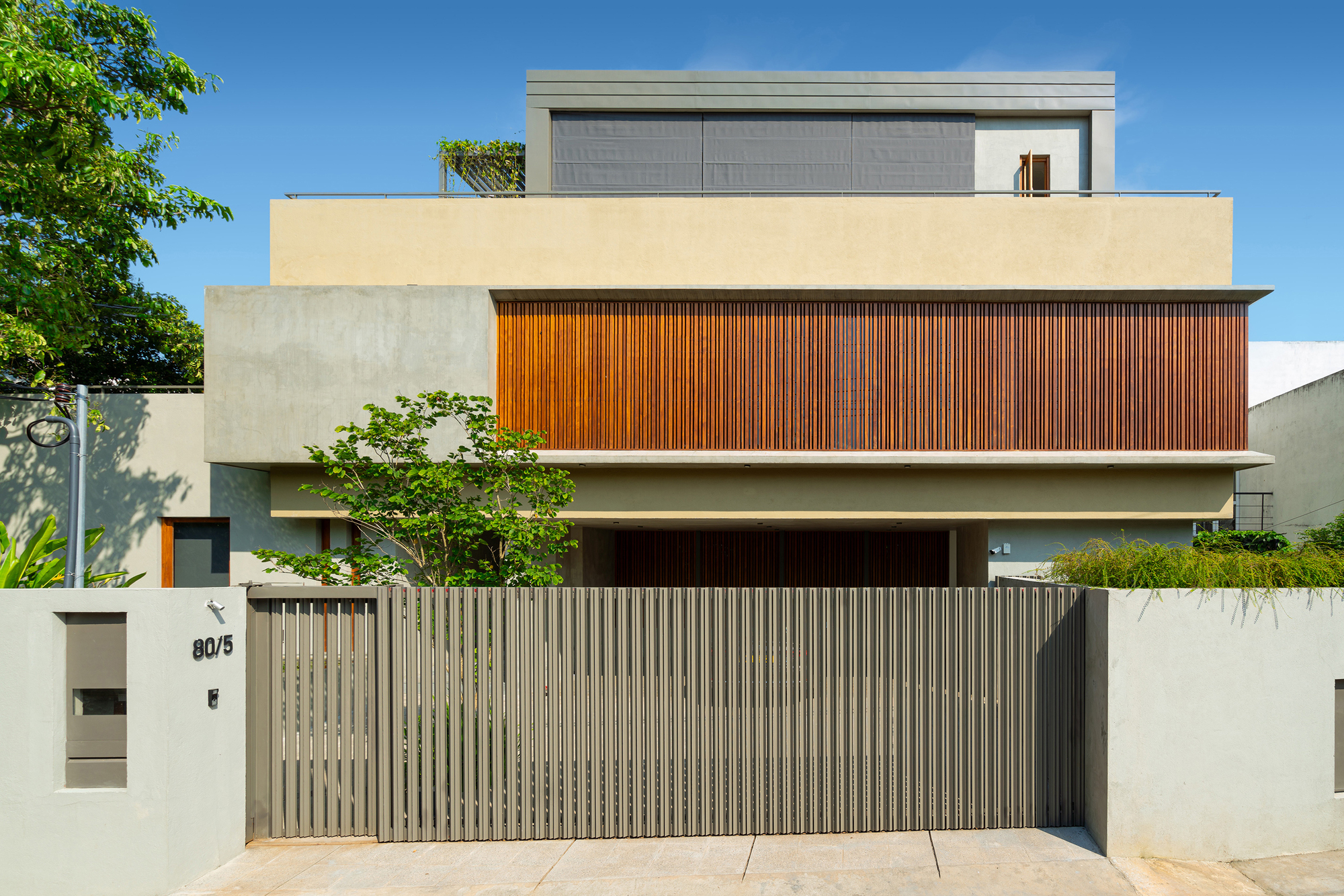 Casa De Silva: The Soul-Soothing Home of Tropical Modernism in Sri Lanka